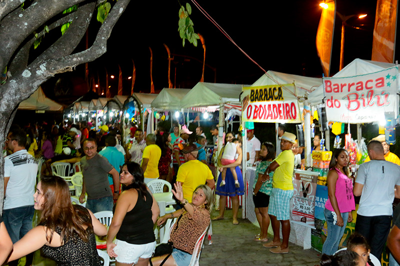 Ambulantes comemoram lucro nos quatro dias de shows