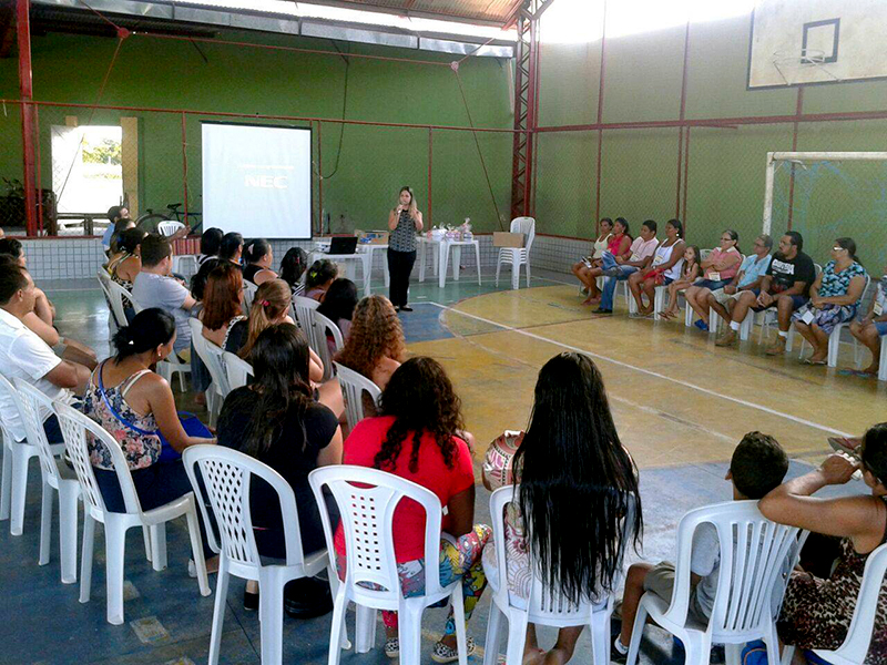 Eusébio incentiva acompanhamento das famílias na vida escolar dos alunos