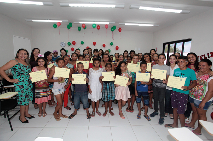 Eusébio certifica participantes do Programa Famílias Fortes