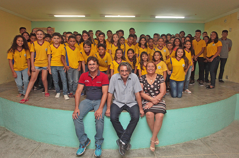 Eusébio premia 94 melhores alunos com o Programa Estudante Padrão