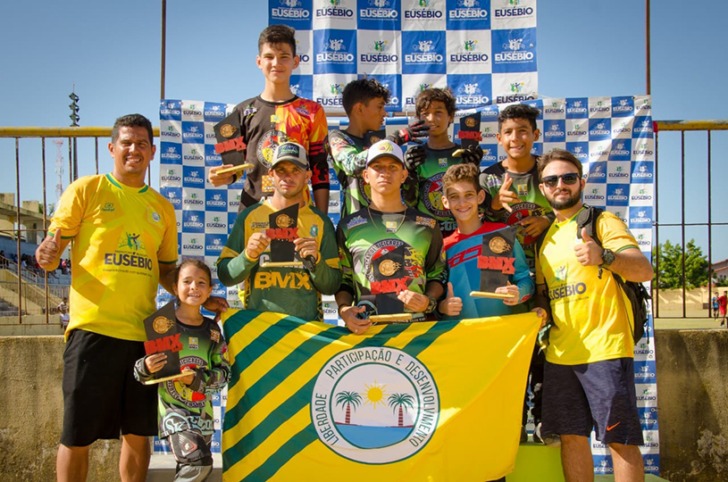 Atletas de Eusébio sobem ao pódio na 3ª etapa do Campeonato Cearense de Bicicross
