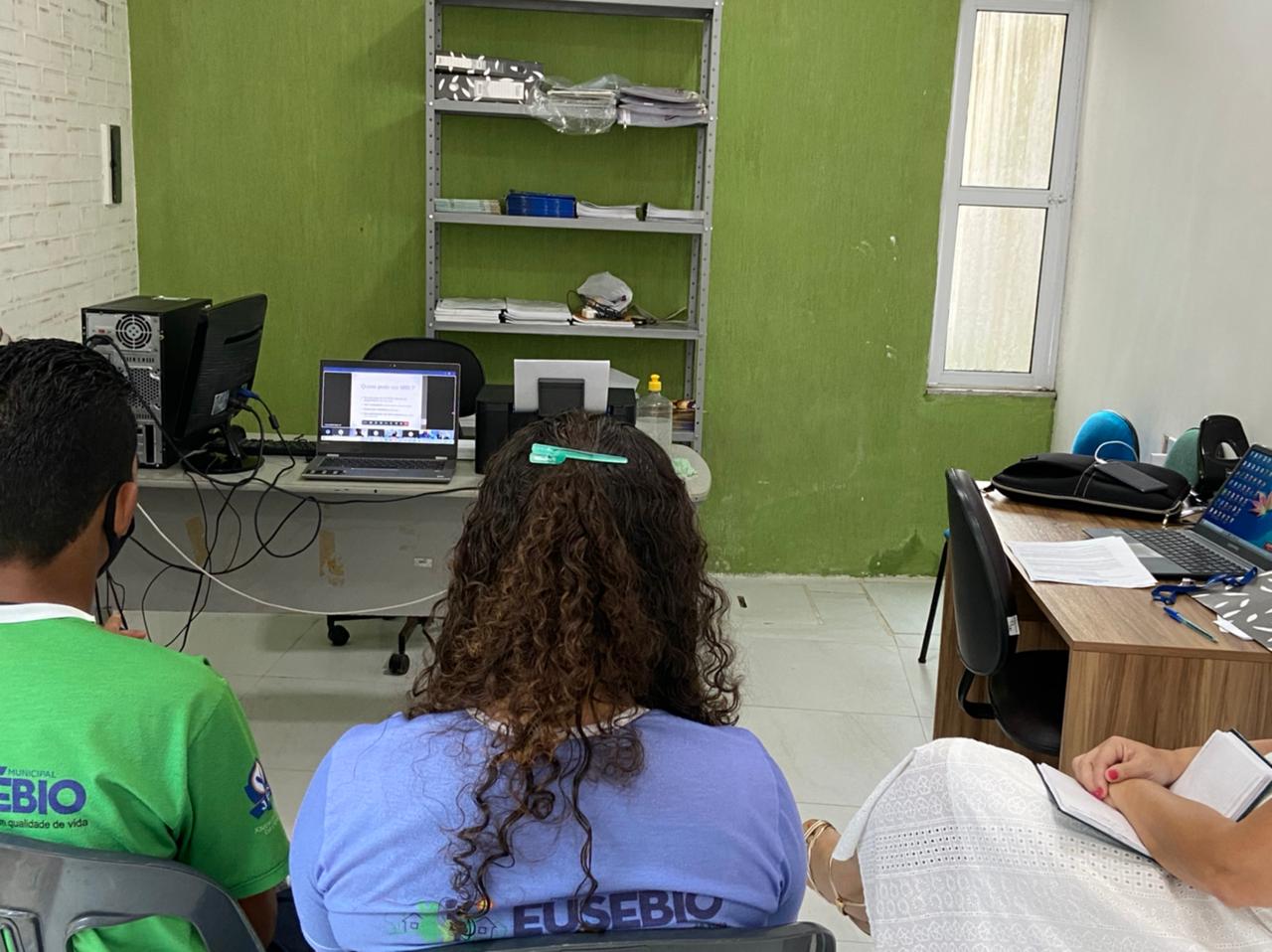 Prefeitura de Eusébio e SEBRAE realizam capacitação de agentes de desenvolvimento e alunos da Escola de Promoção a Vida