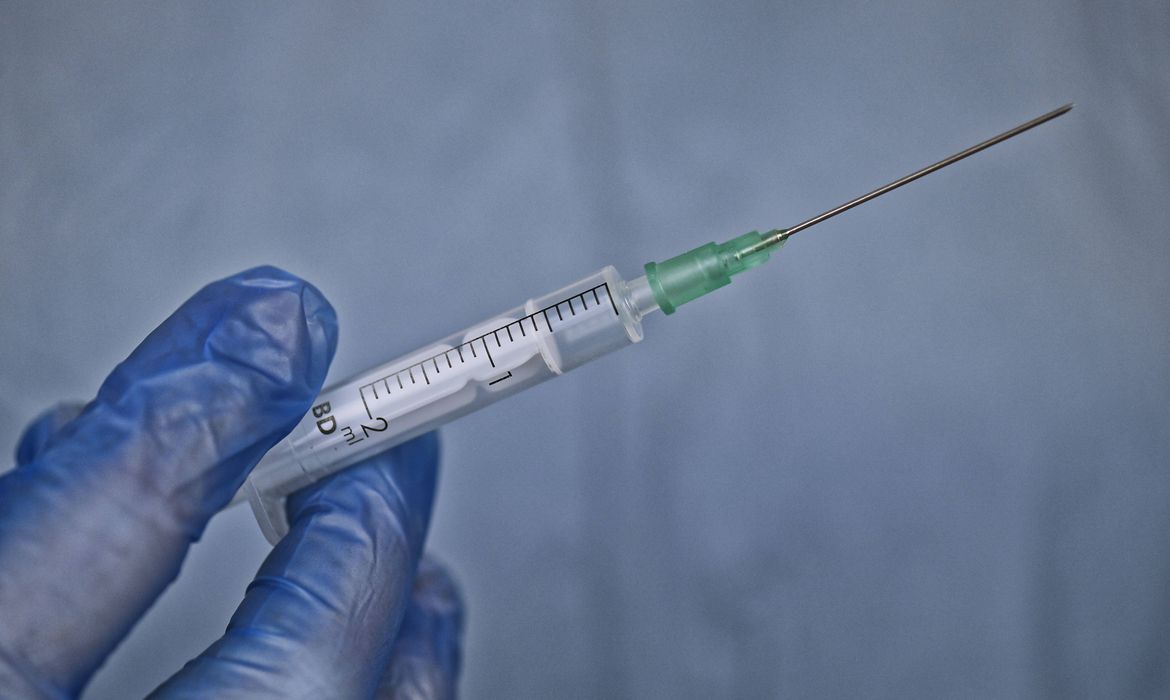 Eusébio realiza mutirão de vacinação contra Covid para pessoas a partir de 37 anos neste sábado, 3