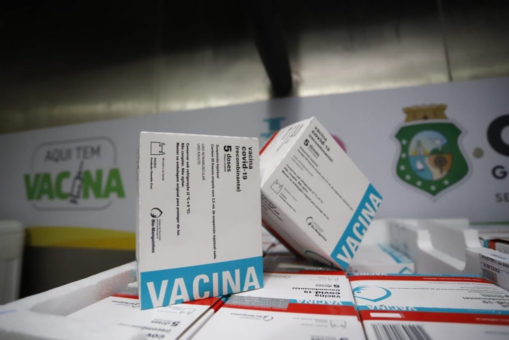 Eusébio aplica primeira dose da vacina contra COVID-19 em adolescentes a partir de 17 anos no próximo dia 09/09