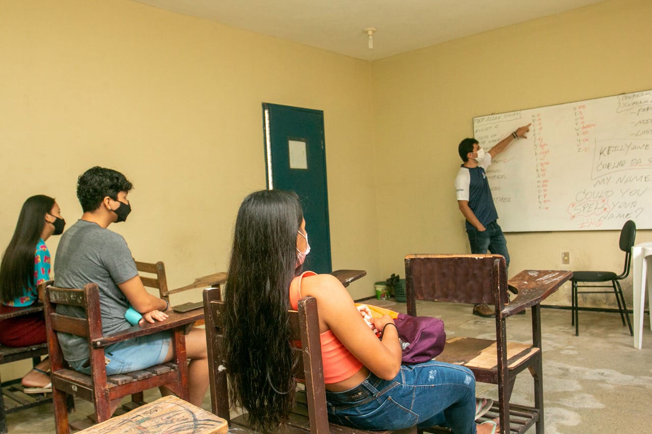 NAEC’s nos bairros leva cursos culturais e de idiomas para a comunidade