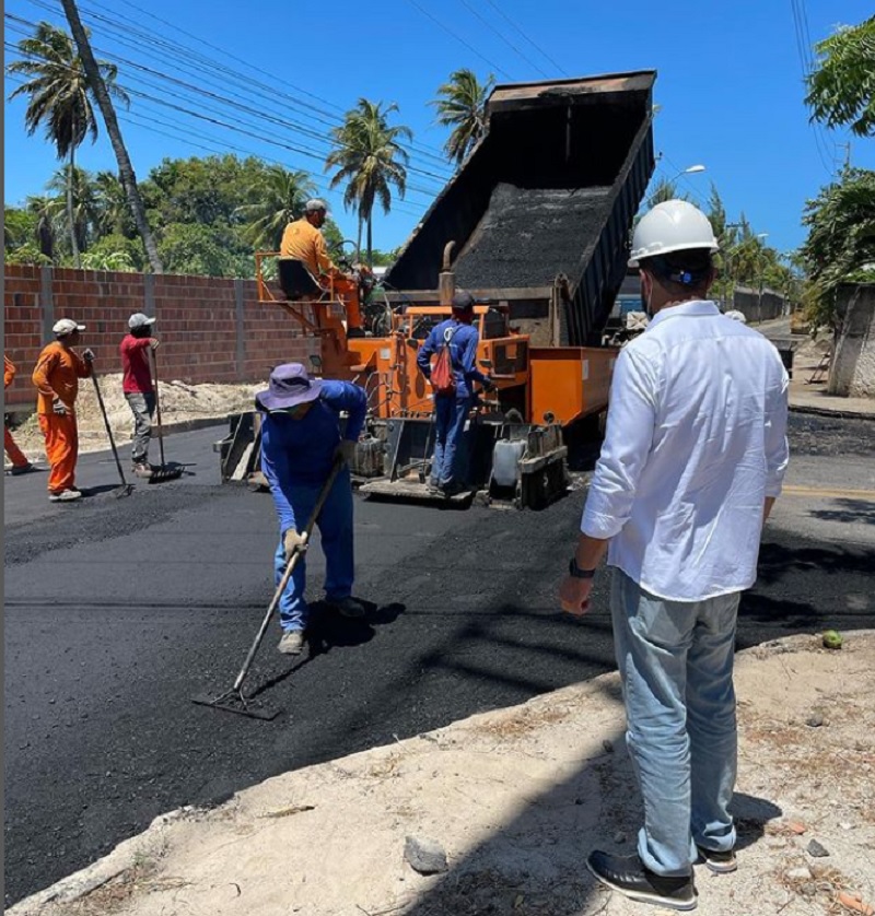 Prefeitura de Eusébio realiza pavimentação asfáltica de 41 ruas beneficiando 14 bairros da cidade