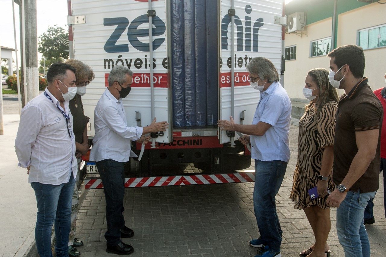 Hospital Amadeu Sá recebe doação de colchões da empresa Zenir
