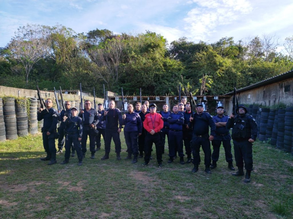 Guardas Municipais de Eusébio realizam o Curso Teórico e Prático para uso de espingarda calibre 12GA
