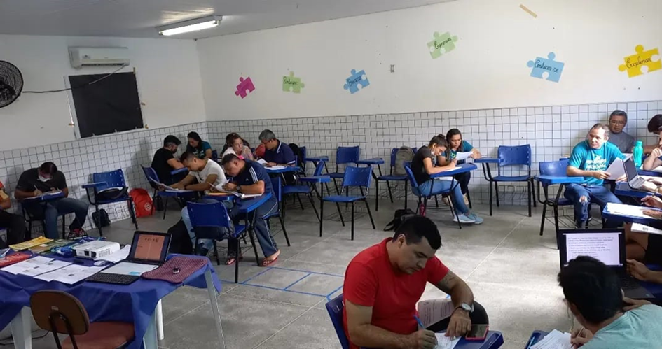 Escola de Formação de Pais e Mestres de Eusébio capacita 1.068 professores e profissionais de apoio