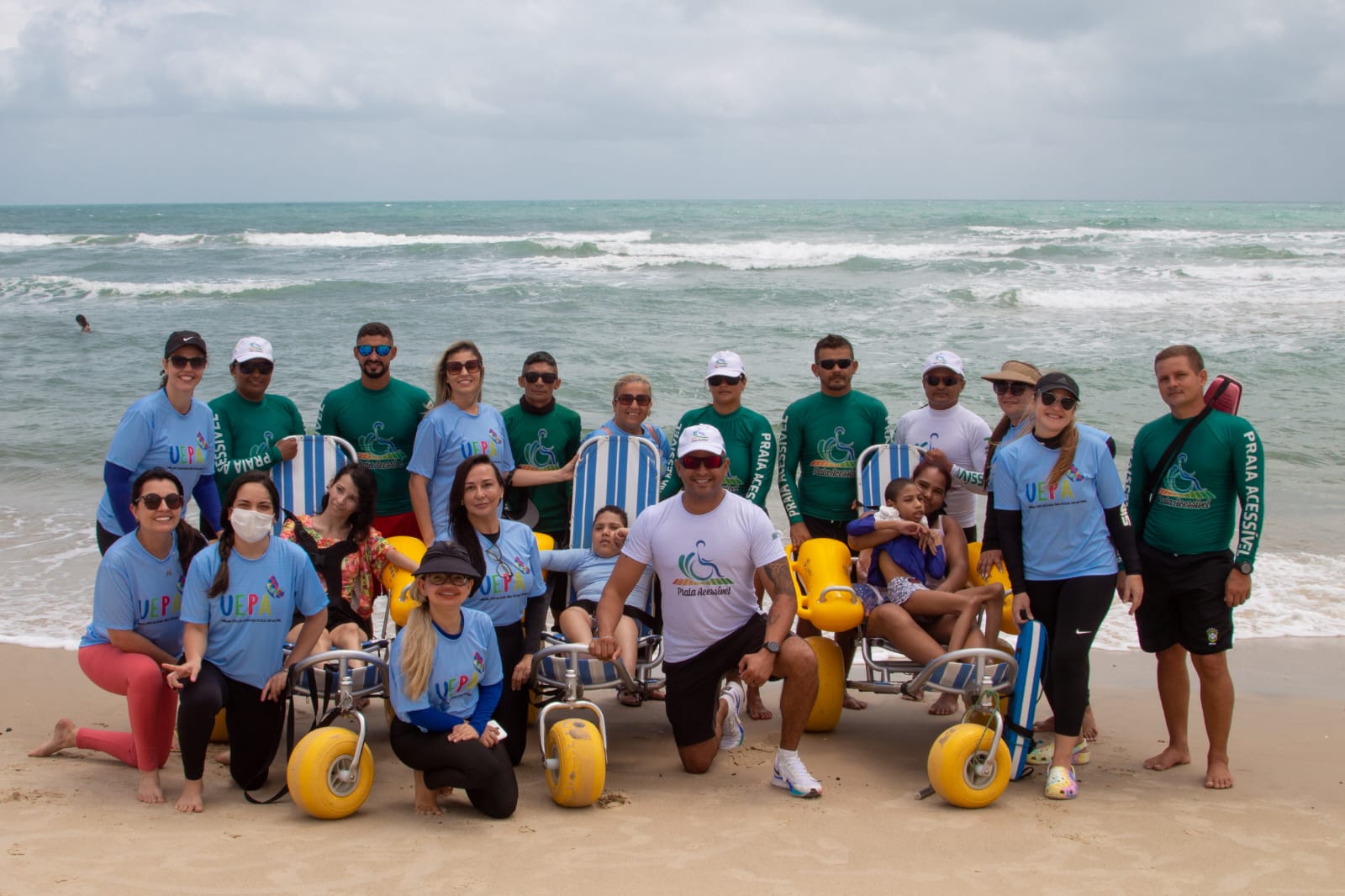 Pacientes da UEPA participam do Projeto Praia Acessível na Prainha