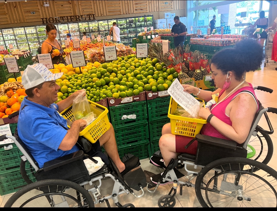 CER leva pacientes para participar de atividades integradas no Supermercado São Luiz