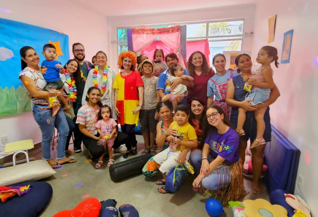 UEPA realizou várias brincadeiras para pacientes em alusão ao Dia da Criança