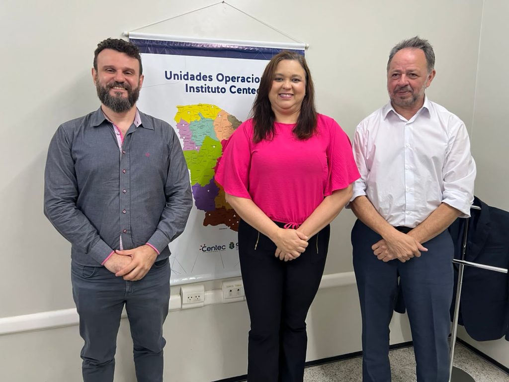 Prefeitura de Eusébio e Instituto Centec firmam parceria para realização de cursos no município