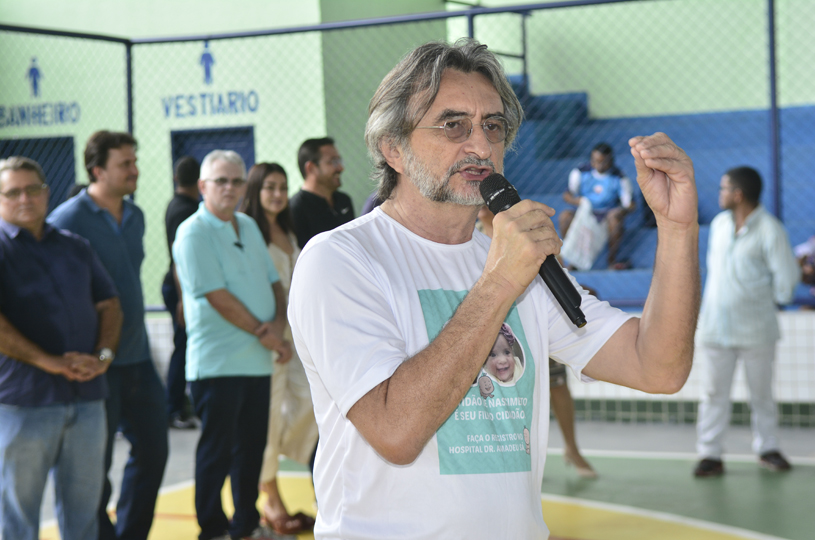 Prefeitura nos Bairros é recebido com festa pelos moradores do Santo Antônio