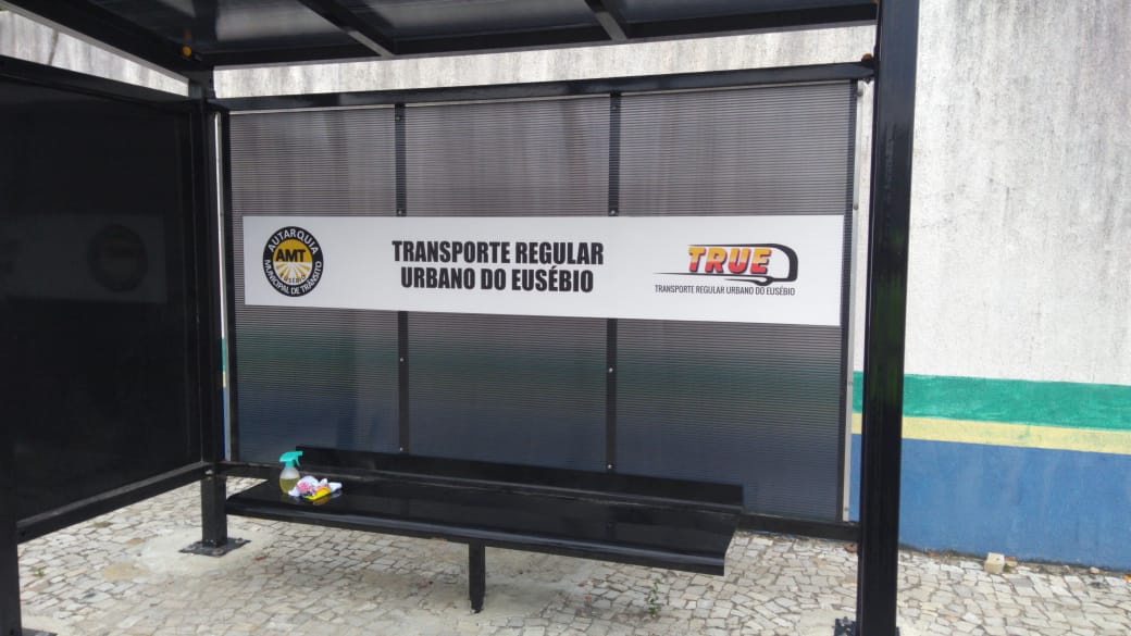 Prefeitura instala novos abrigos de ônibus e solicita eusebienses que denunciem atos de vandalismo