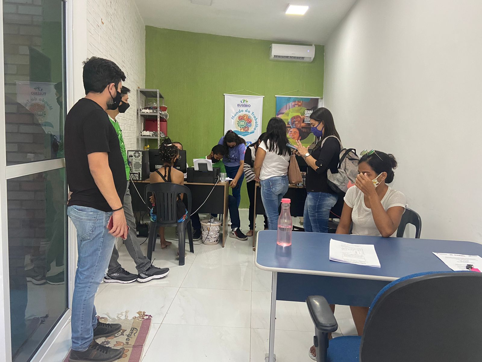 Sala do empreendedor cadastra 215 microempreendedores no programa Ceará Credi