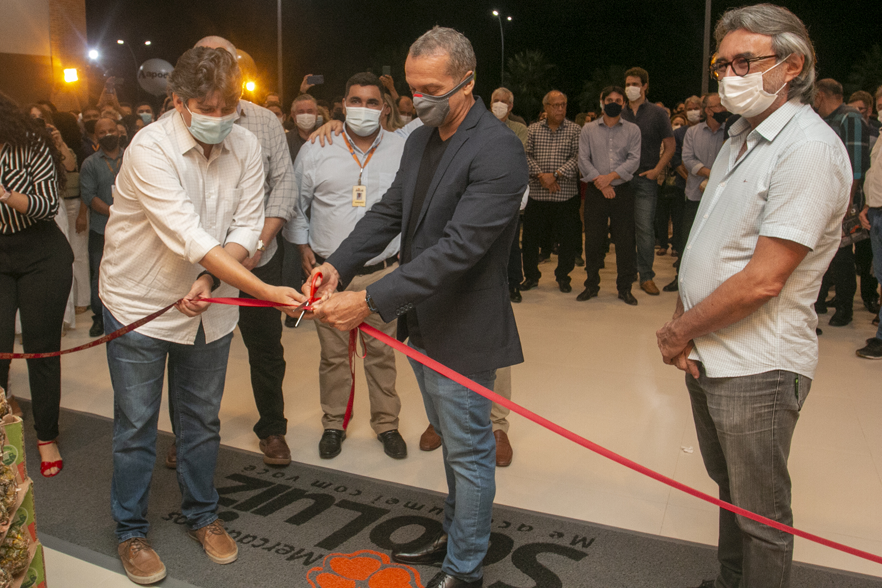 Mercadinho São Luiz inaugura sua loja no Eusébio